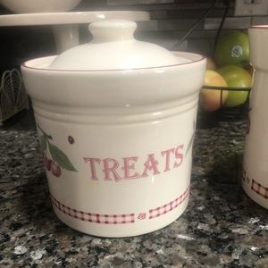 Pfaltzgraff Delicious treat jar
